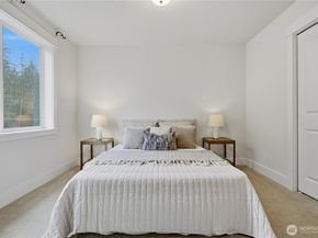 18615 46th Avenue SE, Bothell WA 98012