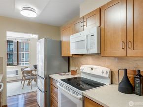 1120 8th Avenue 1003, Seattle WA 98101