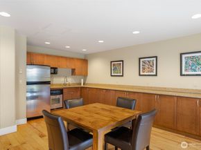 1120 8th Avenue 1003, Seattle WA 98101