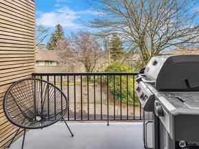 218 24th Avenue E A, Seattle WA 98112