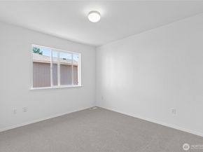 2707 S 268th Place, Kent WA 98032