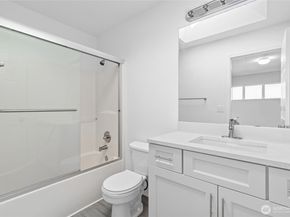 2707 S 268th Place, Kent WA 98032