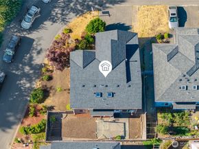 2707 S 268th Place, Kent WA 98032