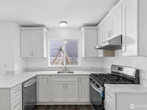 2707 S 268th Place, Kent WA 98032