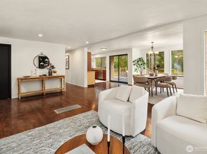 22223 NE 82nd Place, Redmond WA 98053