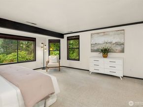 22223 NE 82nd Place, Redmond WA 98053