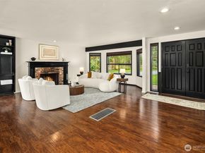 22223 NE 82nd Place, Redmond WA 98053