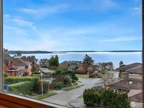 2301 Rosemont Place W, Seattle WA 98199