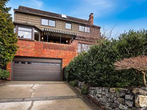 2301 Rosemont Place W, Seattle WA 98199