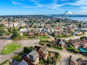 2301 Rosemont Place W, Seattle WA 98199