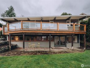 11323 Durland Place NE, Seattle WA 98125