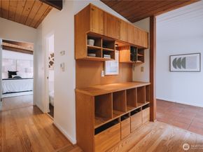 11323 Durland Place NE, Seattle WA 98125