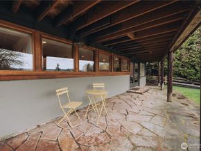 11323 Durland Place NE, Seattle WA 98125