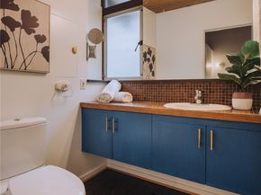 11323 Durland Place NE, Seattle WA 98125