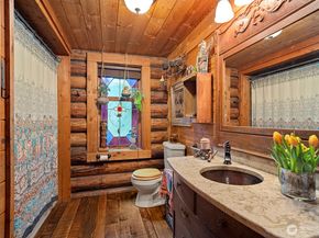 18904 233rd Avenue NE, Woodinville WA 98077