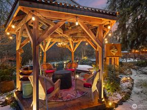 18904 233rd Avenue NE, Woodinville WA 98077