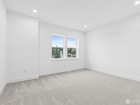 18805 99th Court NE D, Bothell WA 98011