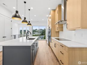 18805 99th Court NE D, Bothell WA 98011