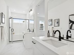 18805 99th Court NE D, Bothell WA 98011