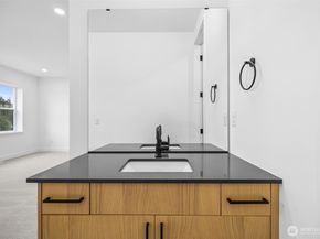 18805 99th Court NE D, Bothell WA 98011