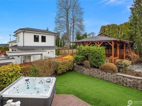 508 10th Avenue W, Kirkland WA 98033