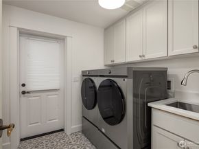 508 10th Avenue W, Kirkland WA 98033