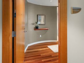 10610 NE 9th Place 1206, Bellevue WA 98004