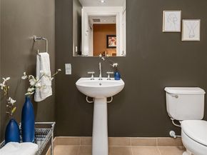 10610 NE 9th Place 1206, Bellevue WA 98004