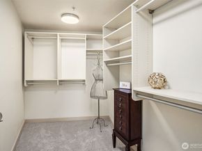 10610 NE 9th Place 1206, Bellevue WA 98004