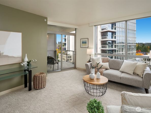 10610 NE 9th Place 1206, Bellevue WA 98004