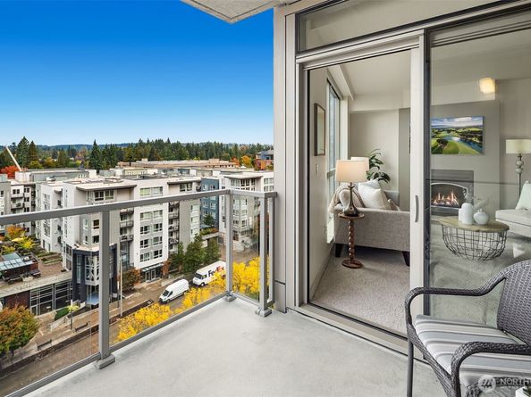 10610 NE 9th Place 1206, Bellevue WA 98004