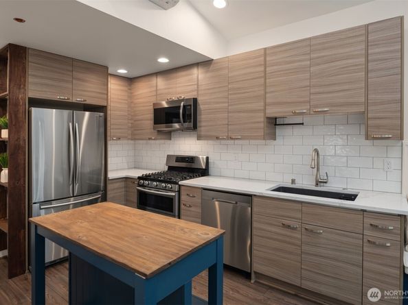 12013 9th Avenue NW B, Seattle WA 98177