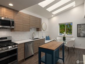 12013 9th Avenue NW B, Seattle WA 98177