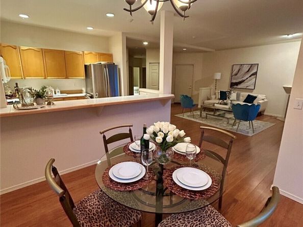 18654 NE 56th Court 18654, Redmond WA 98052