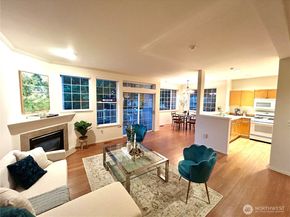 18654 NE 56th Court 18654, Redmond WA 98052