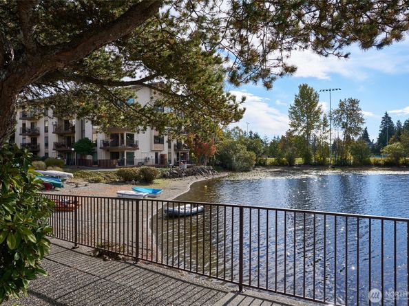 13229 Linden Avenue N 403B, Seattle WA 98133