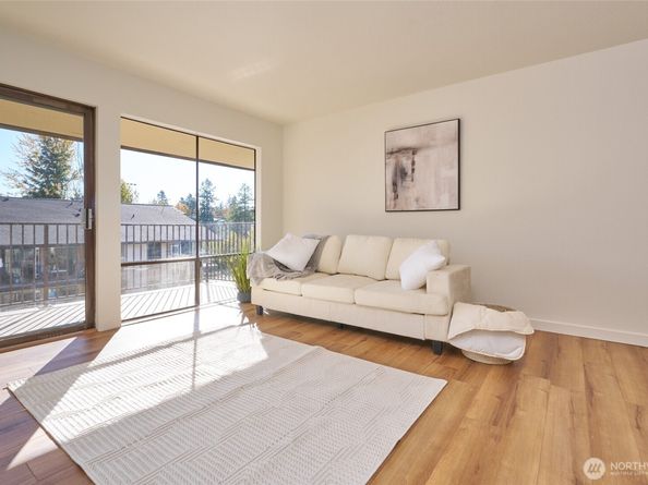 13229 Linden Avenue N 403B, Seattle WA 98133