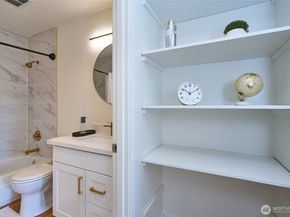 13229 Linden Avenue N 403B, Seattle WA 98133