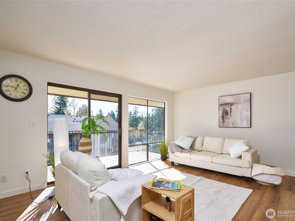 13229 Linden Avenue N 403B, Seattle WA 98133