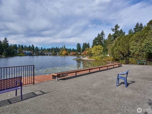 13229 Linden Avenue N 403B, Seattle WA 98133