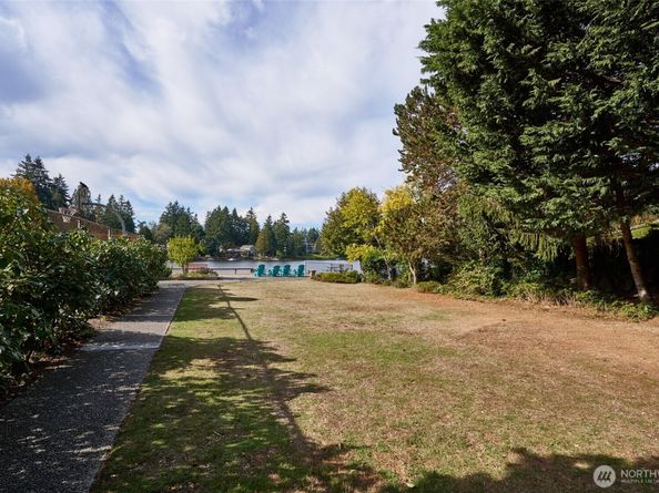 13229 Linden Avenue N 403B, Seattle WA 98133