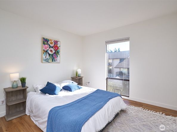 13229 Linden Avenue N 403B, Seattle WA 98133