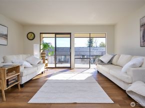 13229 Linden Avenue N 403B, Seattle WA 98133