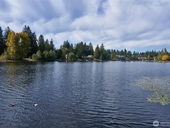 13229 Linden Avenue N 403B, Seattle WA 98133