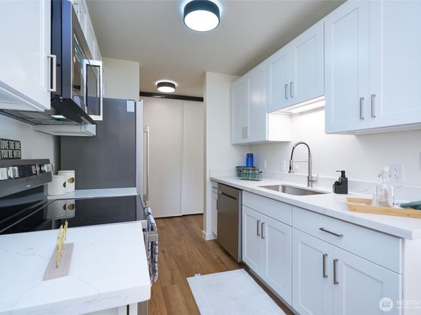 13229 Linden Avenue N 403B, Seattle WA 98133