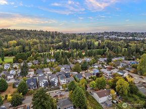 5033 25th Avenue SW A, Seattle WA 98106