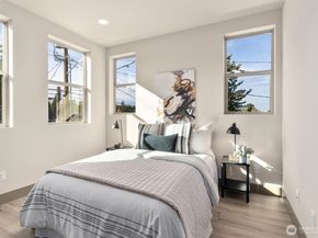 5033 25th Avenue SW A, Seattle WA 98106