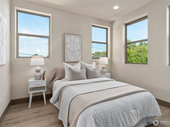 5033 25th Avenue SW A, Seattle WA 98106