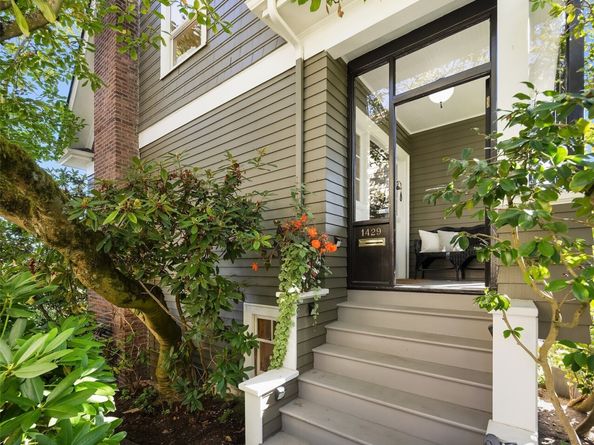 1429 33rd Avenue S, Seattle WA 98144