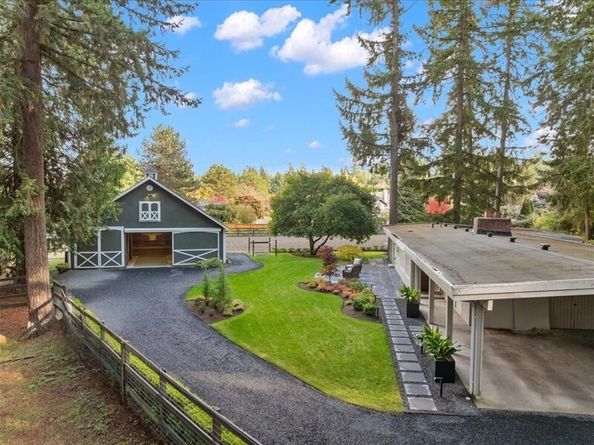 32 Bridlewood Circle, Kirkland WA 98033